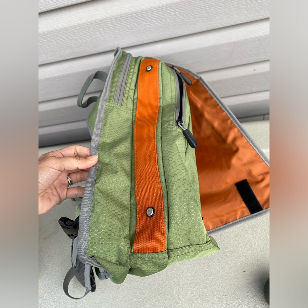 High Sierra one shoulder backpack